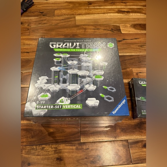 Gravitrax vertical pro starter pack and extension pack.  NIB - Picture 2 of 4